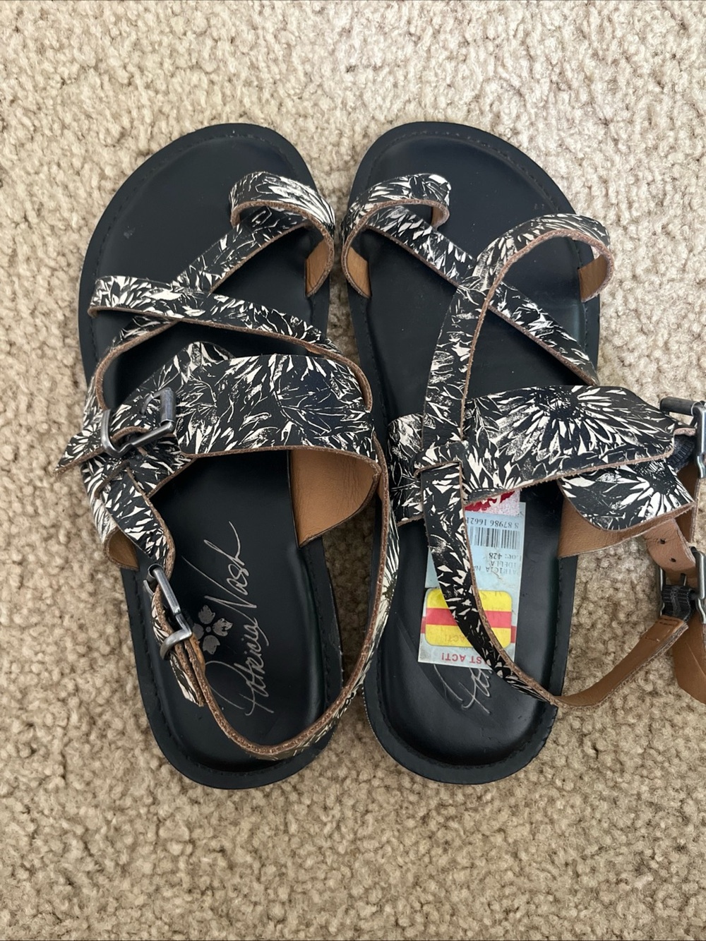 Patricia Nash Black & White Floral Strappy Sandals